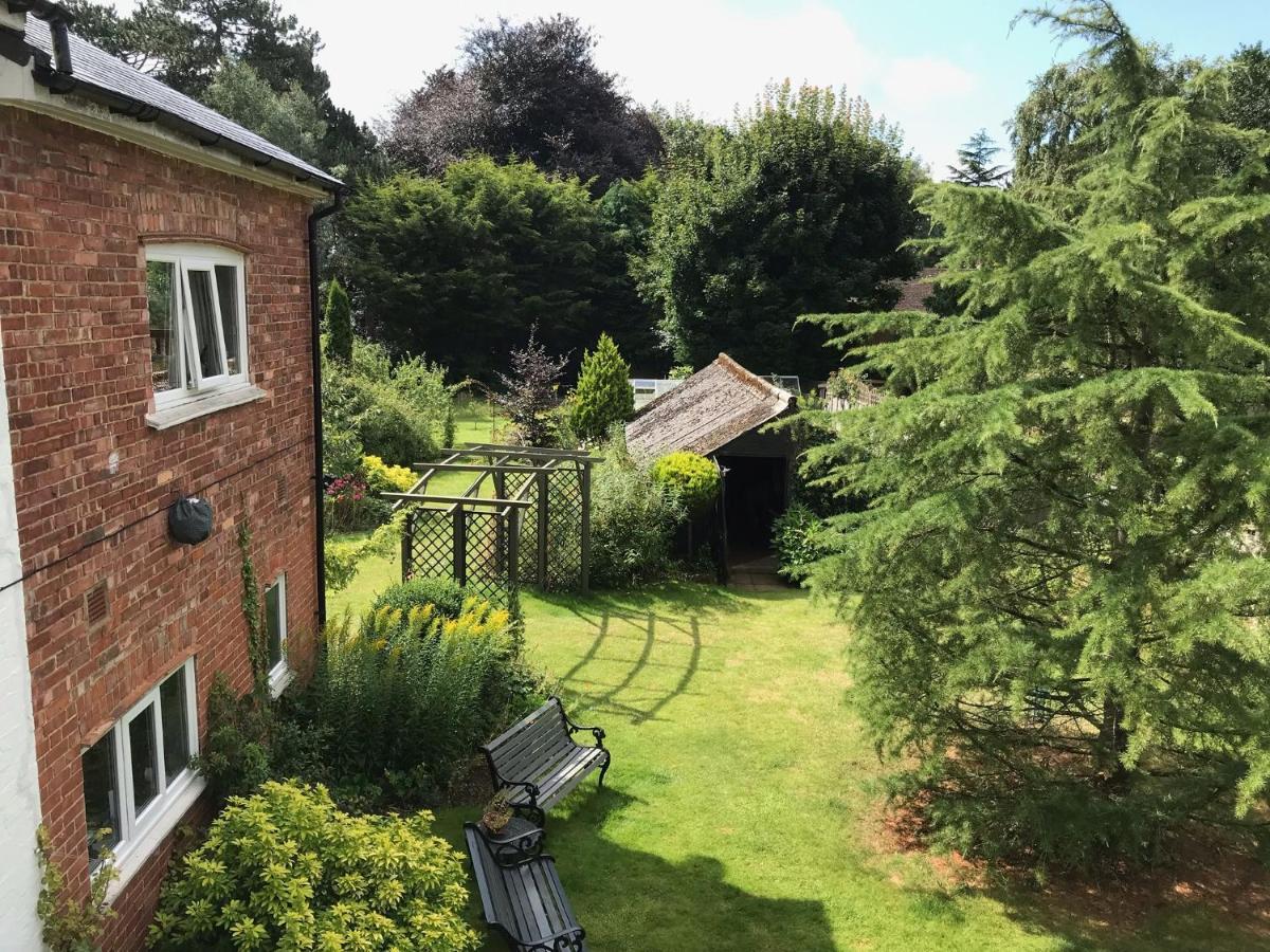 The White House 3* Milton Keynes