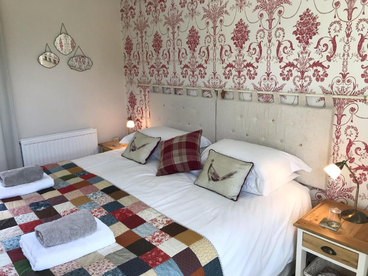 The White House 3* Milton Keynes