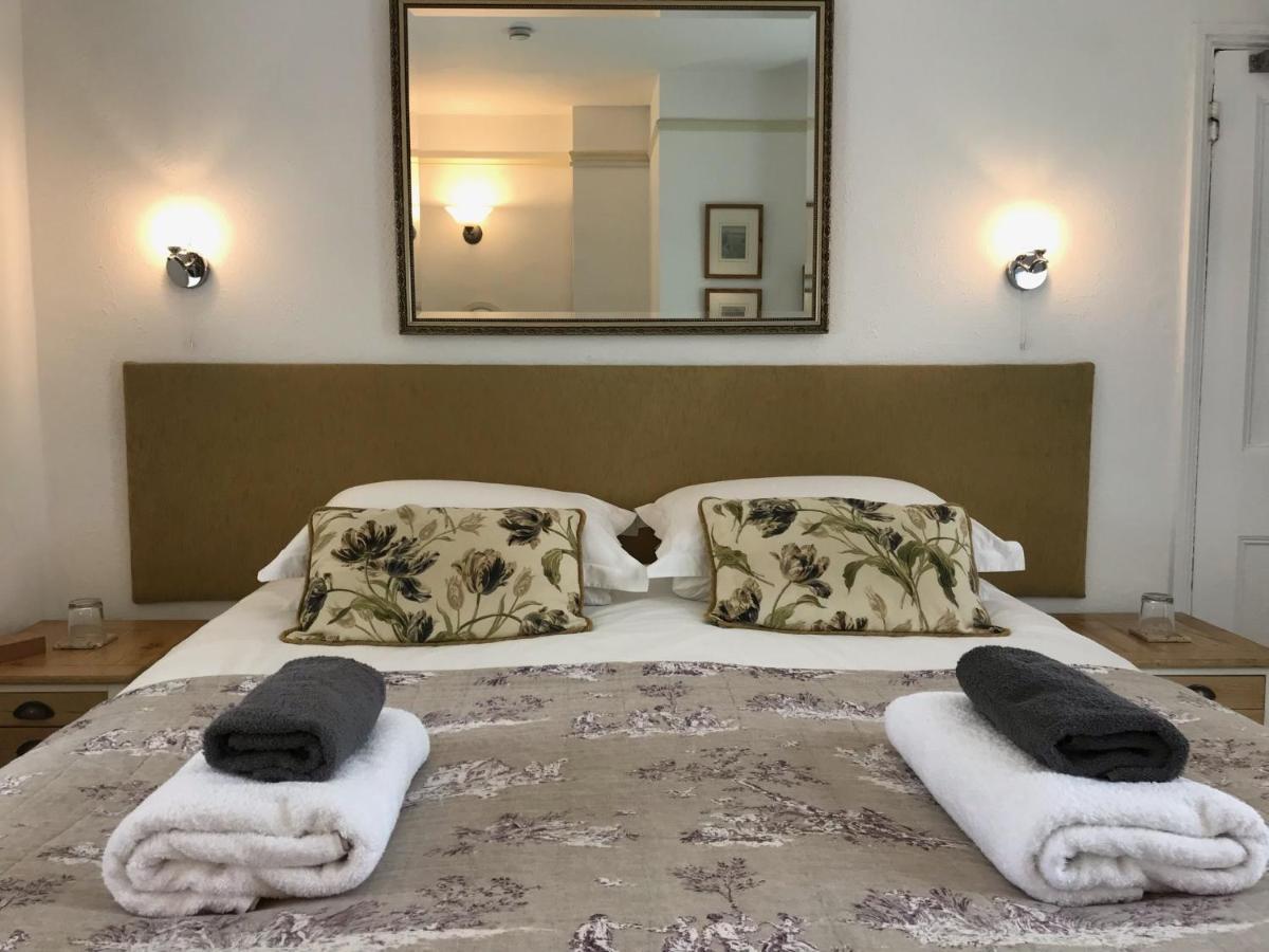 The White House Bed & Breakfast 3*