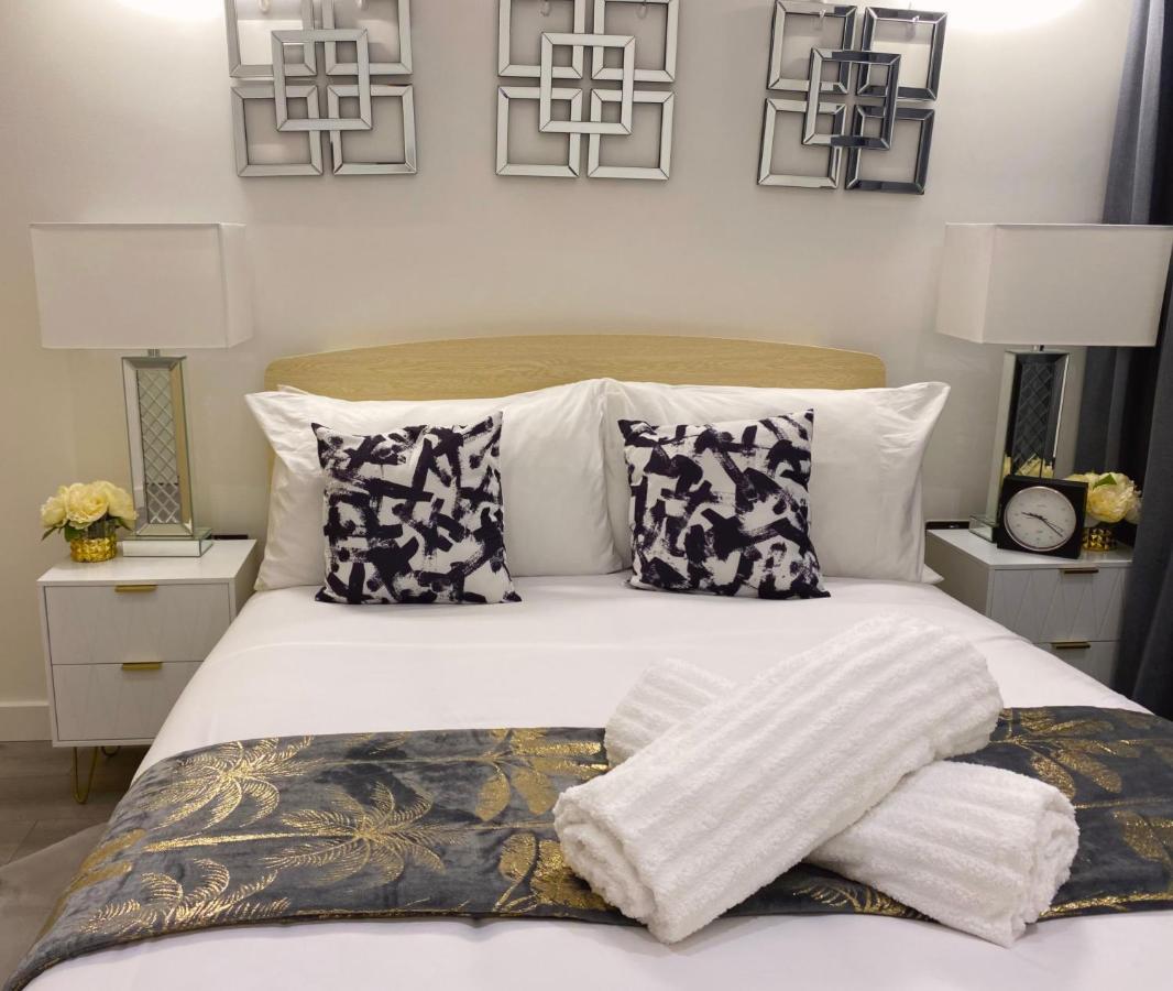 Apartment Newpointe Stunning 1-bedroom Serviced *