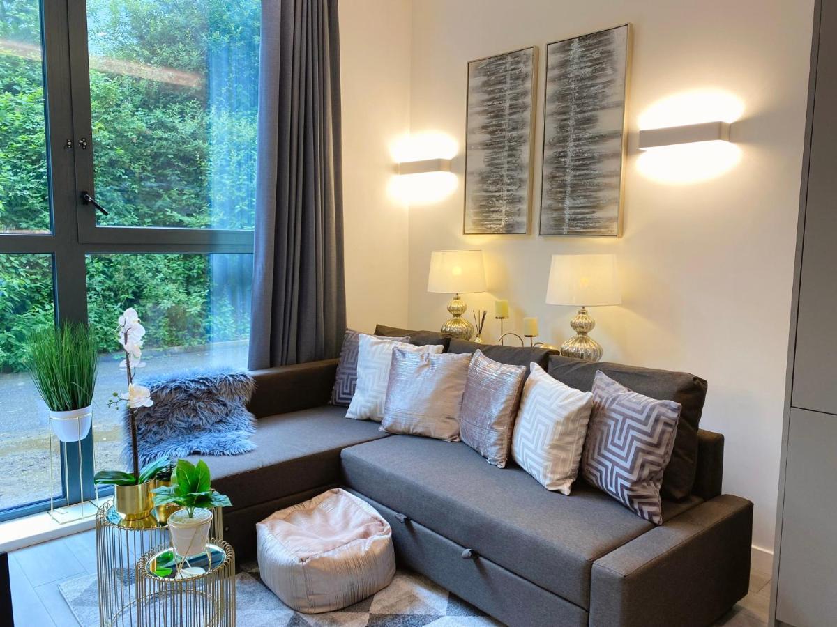 Apartment Newpointe Stunning 1-bedroom Serviced *