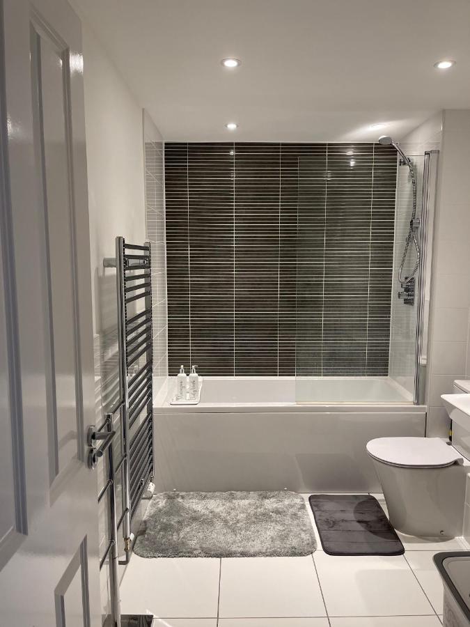 Homestay White House Milton Keynes