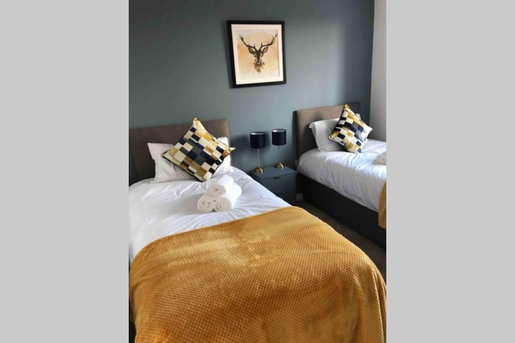 Park View Luxury 2-bedroom Serviced Apartment.