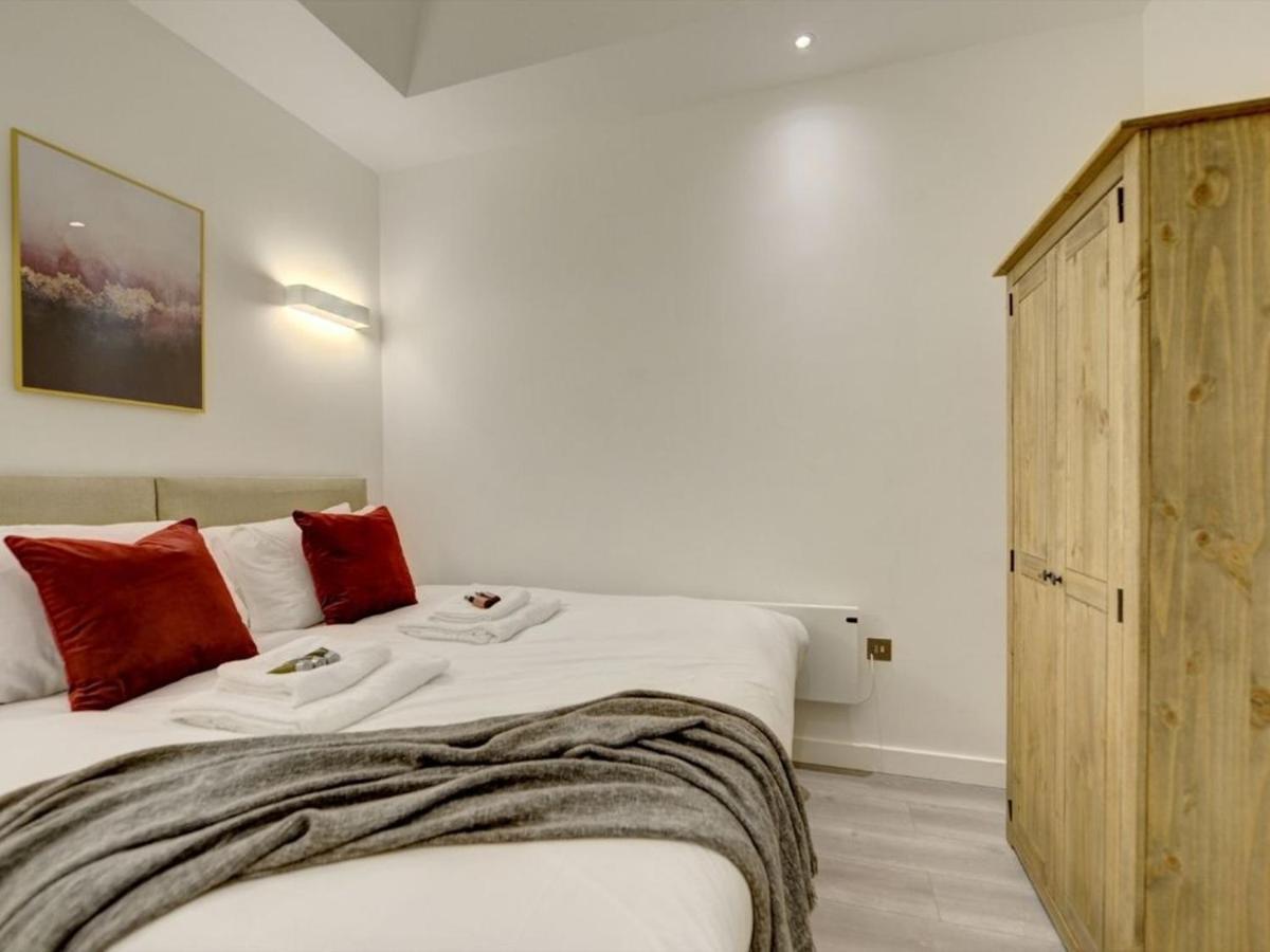 A Lovely Calm & High-End Space Near Cmk I Pet Friendly I Free Parking I Eco-Serviced Apartment By Free Range Stays *