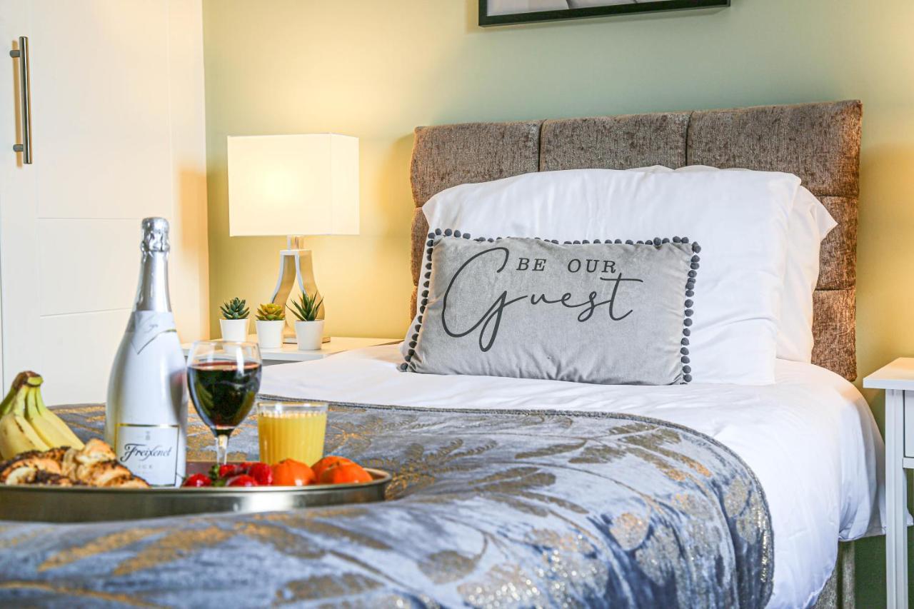 Luxury Mk Apartment: Smart Living With Parking & Balcony Apartamento