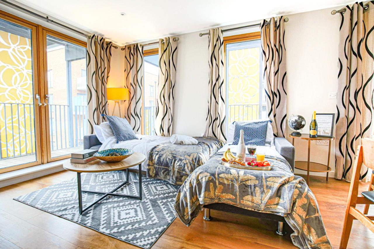 Apartamento Luxury Mk Apartment: Smart Living With Parking & Balcony