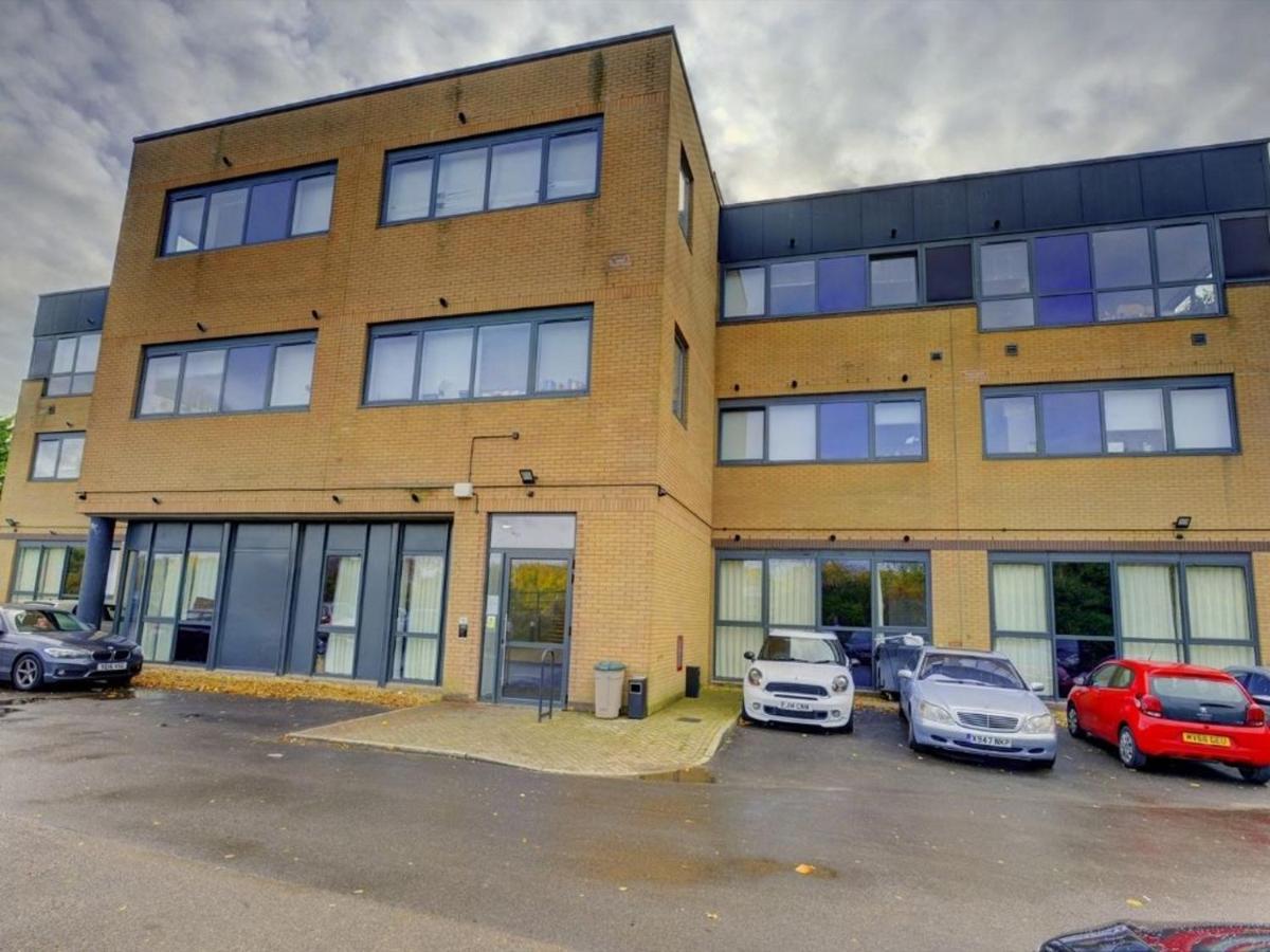 A Lovely Calm & High-End Space Near Cmk I Pet Friendly I Free Parking I Eco-Serviced Apartment By Free Range Stays Aparthotel Milton Keynes
