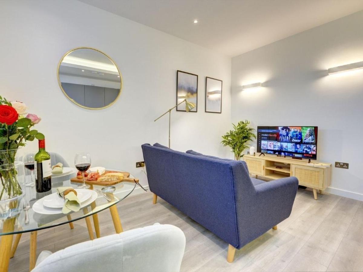 A Lovely Calm & High-End Space Near Cmk I Pet Friendly I Free Parking I Eco-Serviced Apartment By Free Range Stays Aparthotel Milton Keynes