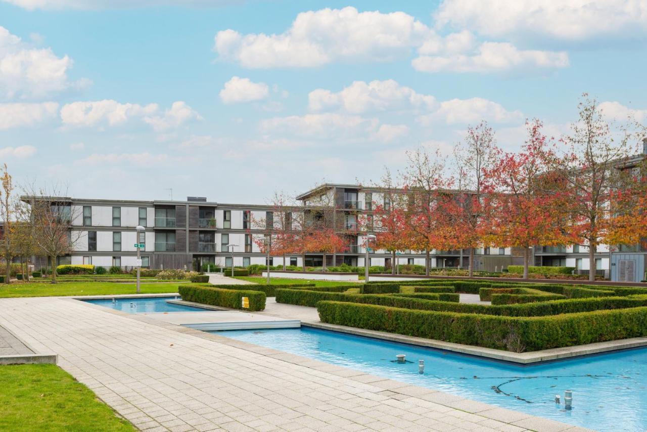 The Vizion Serviced From Pincott - Free Parking, Private Balcony, And Wifi