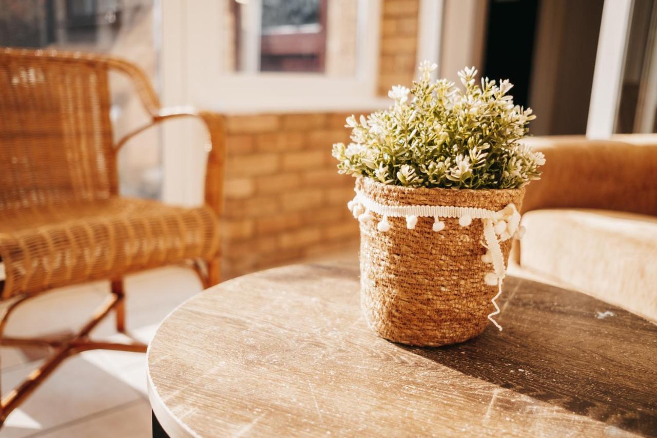 Booker Avenue House - 4 Bedroom House With Garden And Parking Milton Keynes