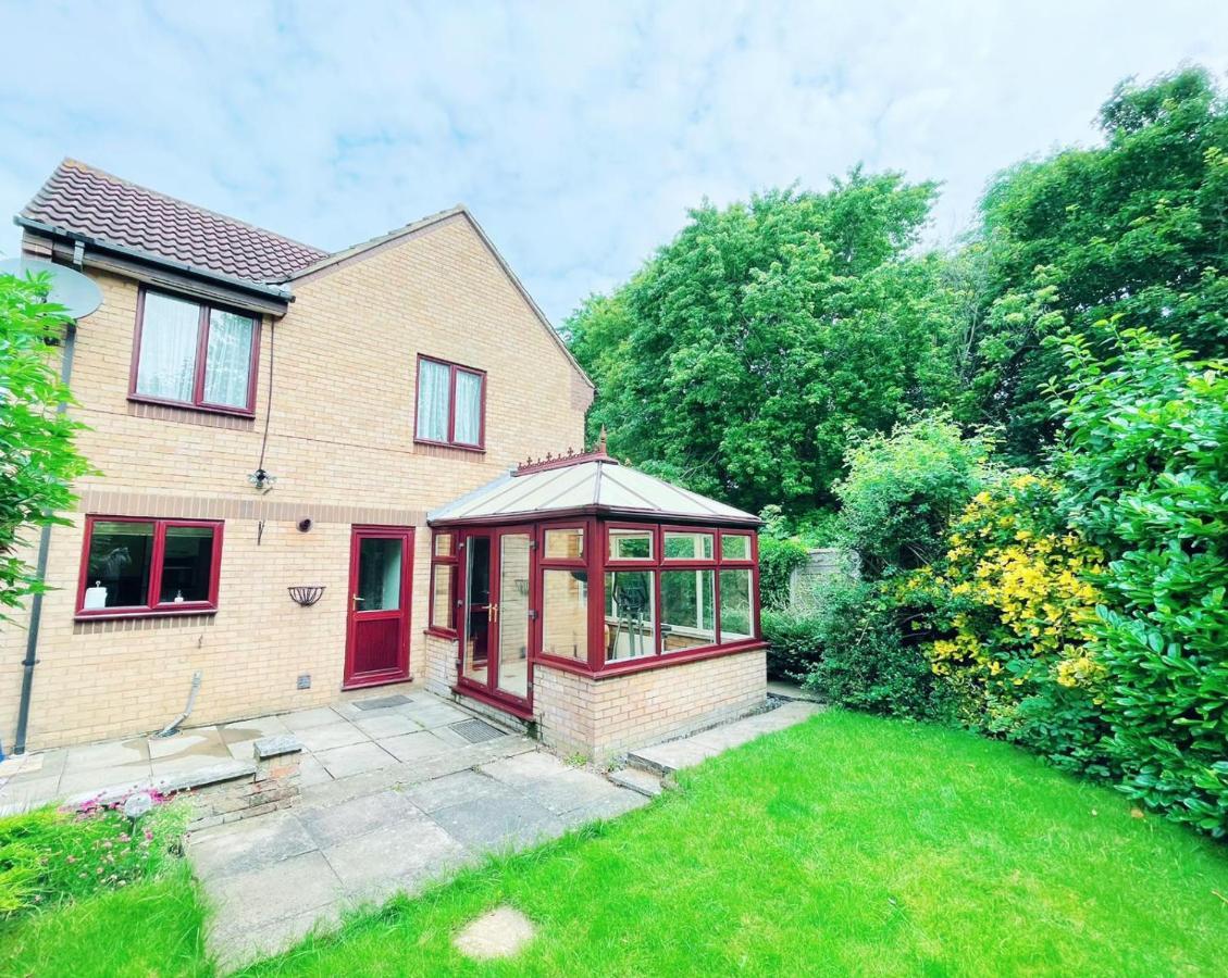 Holiday home Booker Avenue House - 4 Bedroom House With Garden And Parking
