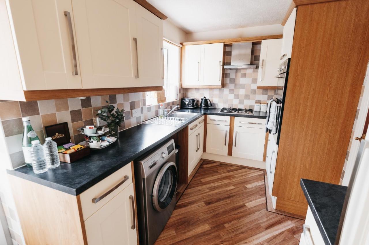 Booker Avenue House - 4 Bedroom House With Garden And Parking Holiday home