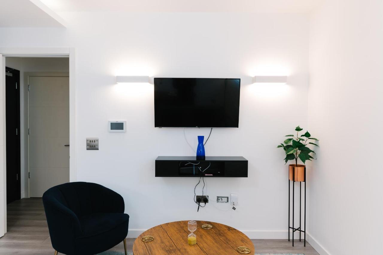 The Manor Central Apartment