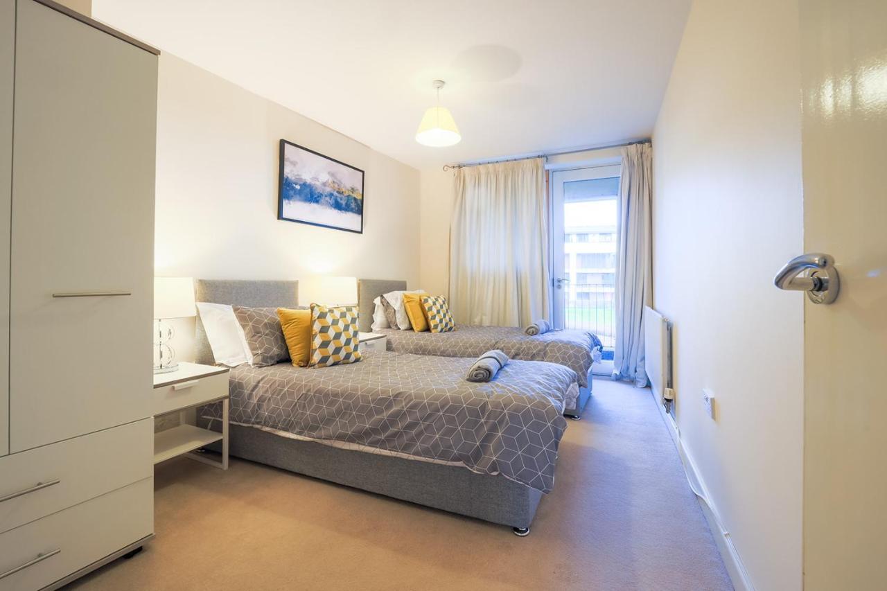 Huntley House Holiday home Milton Keynes