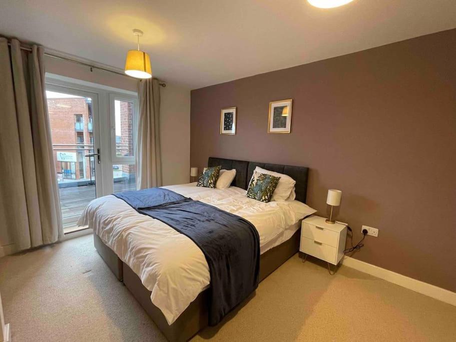 Roseview Luxury 2-bed With Huge Balcony Milton Keynes
