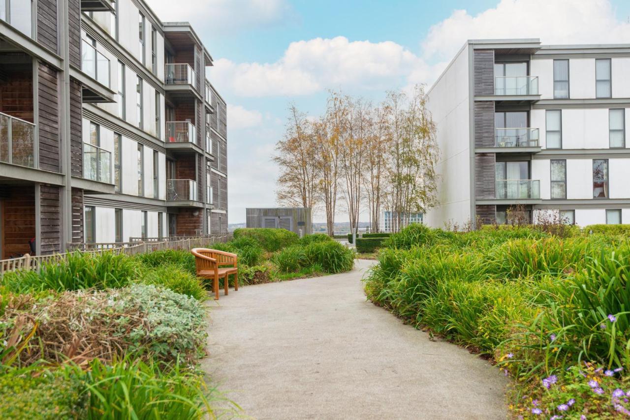 The Vizion Serviced From Pincott - Free Parking, Private Balcony, And Wifi Apartment Milton Keynes