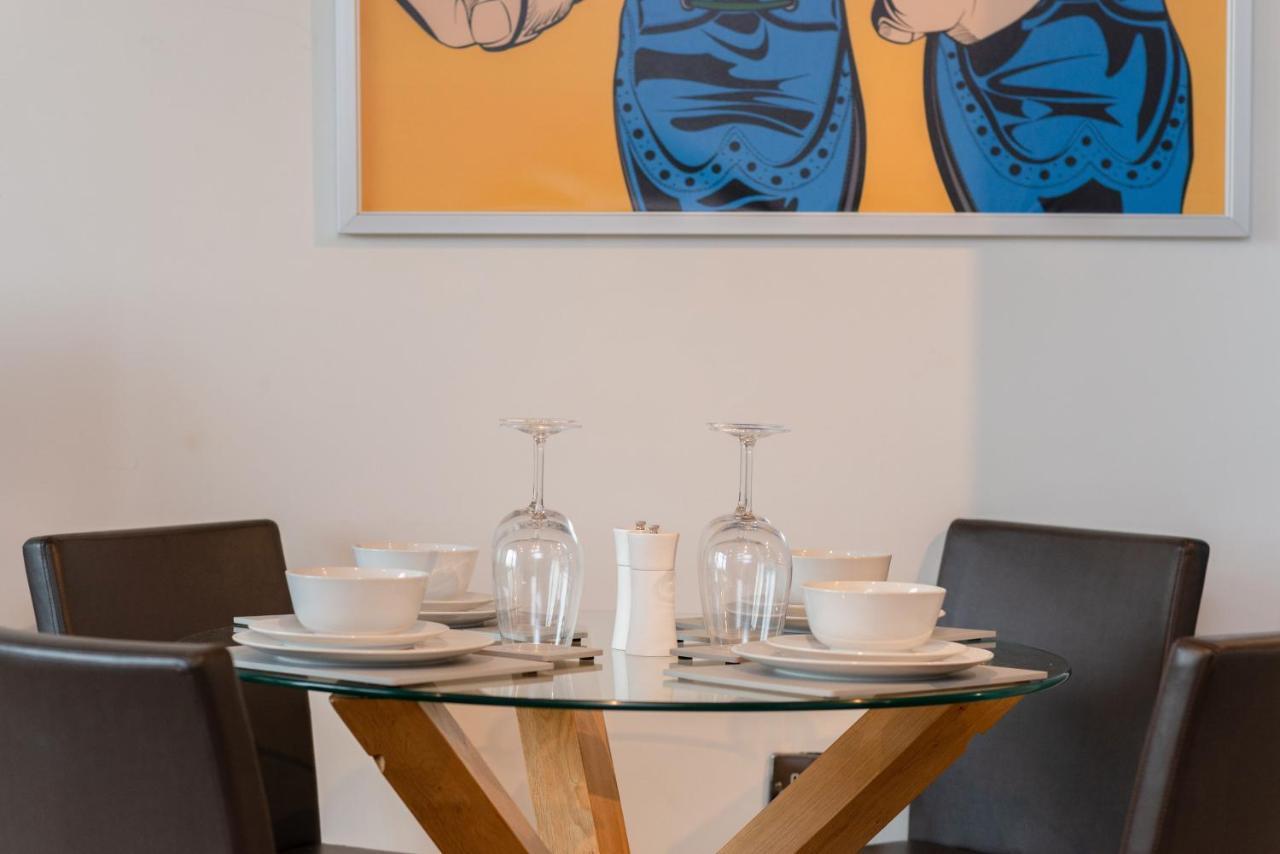 The Vizion Serviced From Pincott - Free Parking, Private Balcony, And Wifi Apartment Milton Keynes