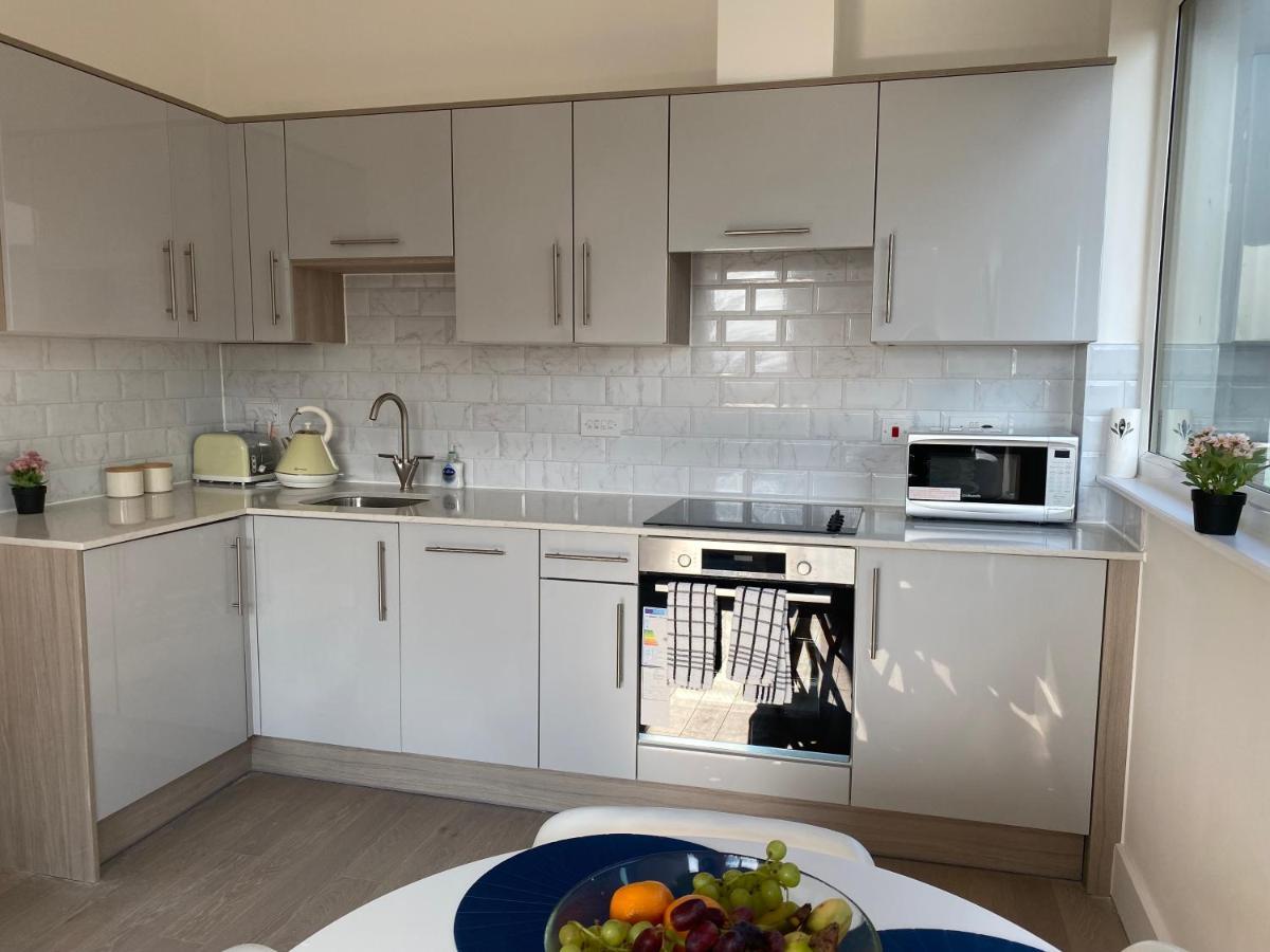 Central Location, Parking, Wi-fi, Modern * Milton Keynes