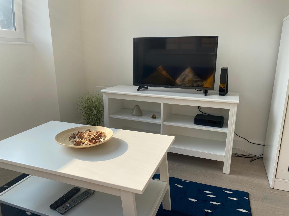 Apartment Central Location, Parking, Wi-fi, Modern Milton Keynes