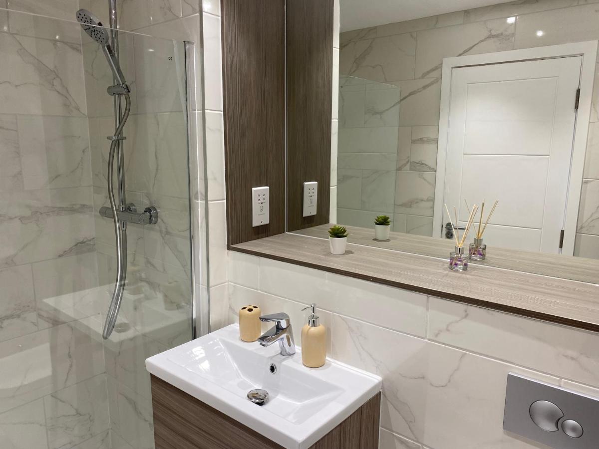 Central Location, Parking, Wi-fi, Modern
