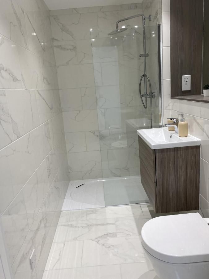 Central Location, Parking, Wi-fi, Modern Milton Keynes