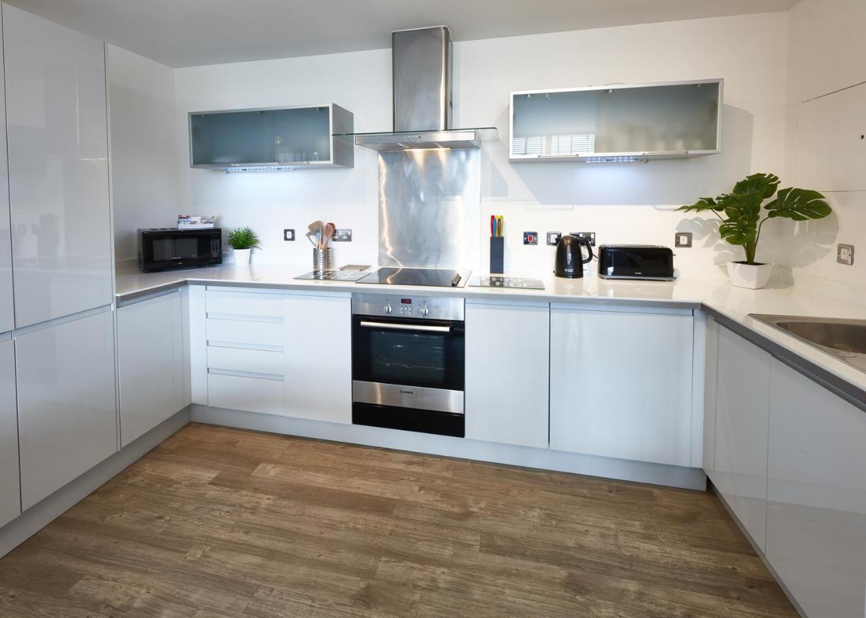 Apartamento Shortstaymk Vizion Apartments, With Free Superfast Wi-Fi, Parking, Sky Sports And Movies