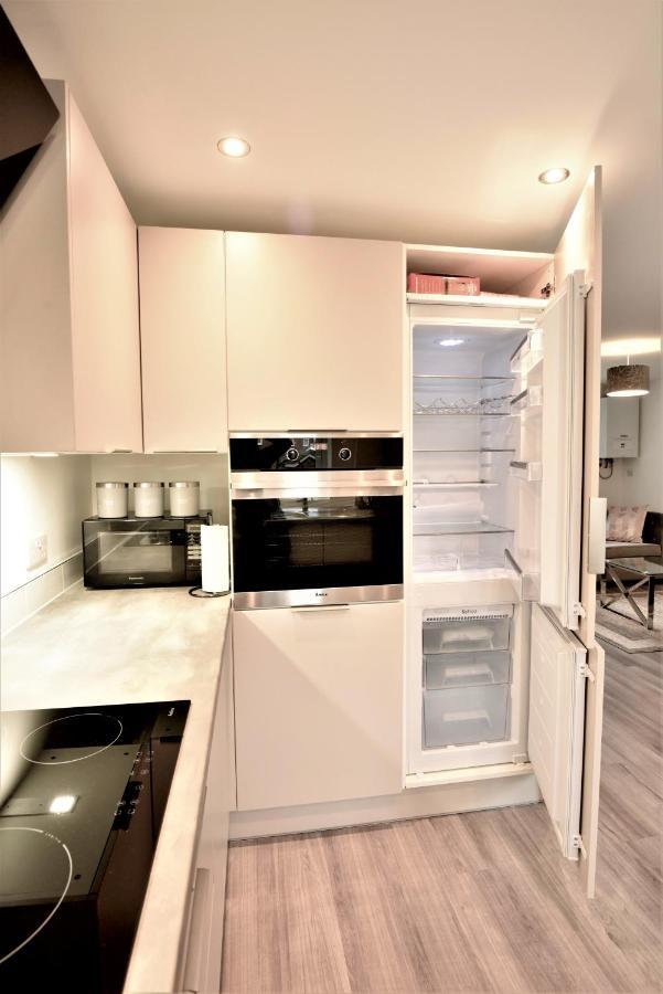 Exec 2bed 2bath Serviced Balcony Parking *