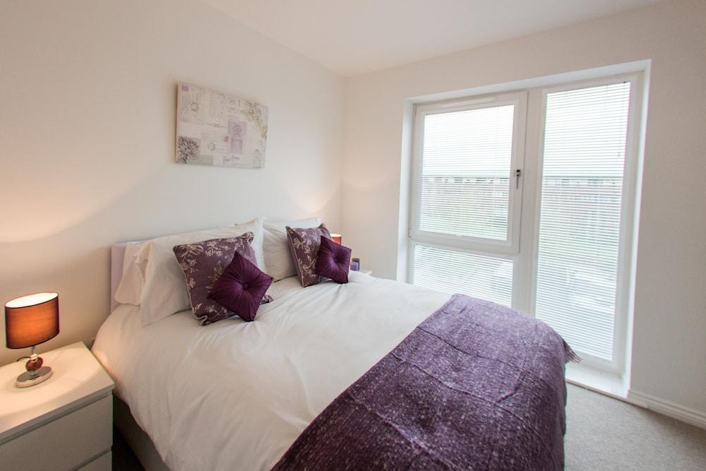 Holiday home Shortstaymk Campbell Park: Serviced With Sky Sports & Free Wi-fi *