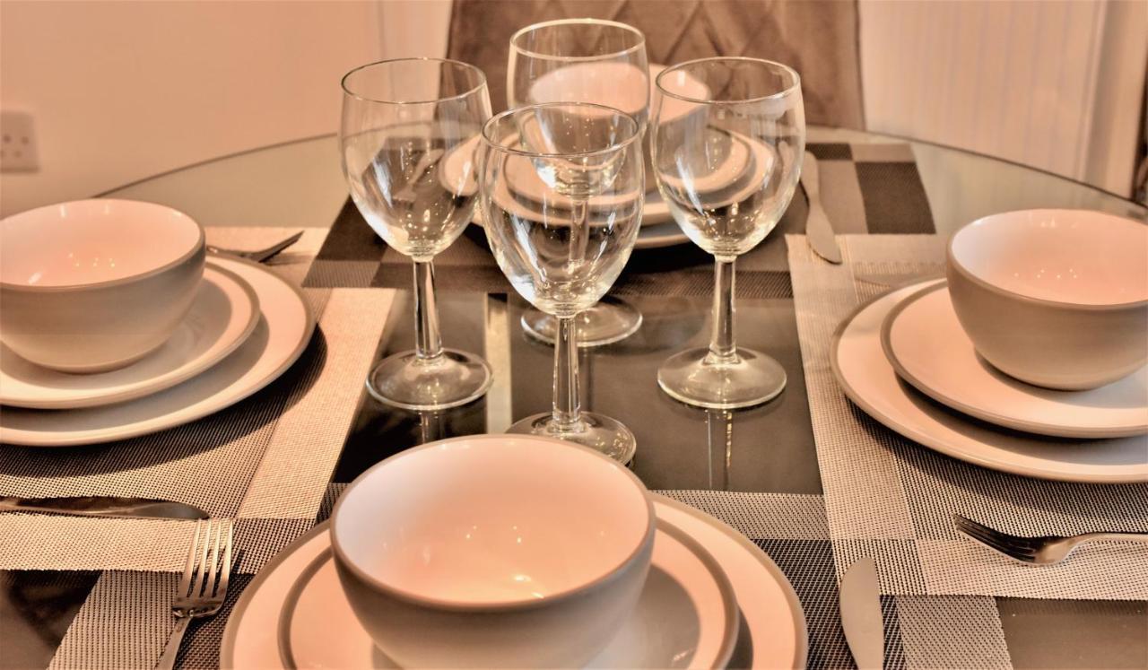 Exec 2bed 2bath Serviced Balcony Parking *
