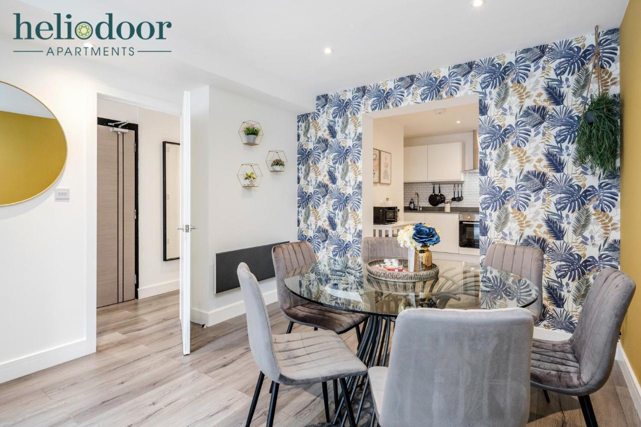 Apartments, Sleeps Up To 5, Free Parking, Free Wifi & Movies, 7 Mins Drive To Central Station For Direct Trains To London & The North Milton Keynes