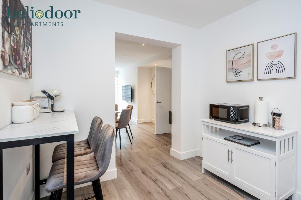 Apartments, Sleeps Up To 5, Free Parking, Free Wifi & Movies, 7 Mins Drive To Central Station For Direct Trains To London & The North Apartment Milton Keynes