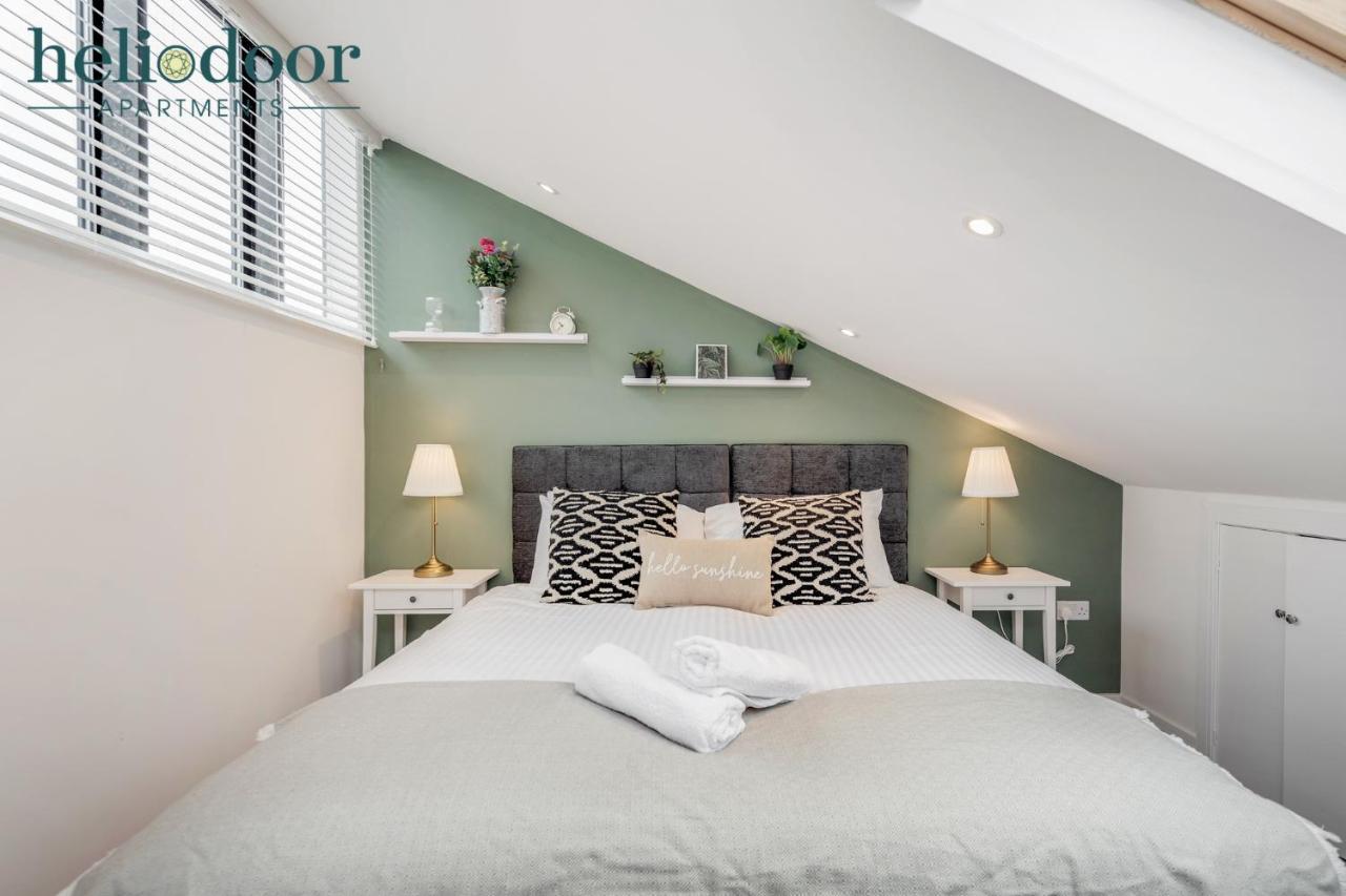 Apartments, Sleeps Up To 5, Free Parking, Free Wifi & Movies, 7 Mins Drive To Central Station For Direct Trains To London & The North Apartment Milton Keynes