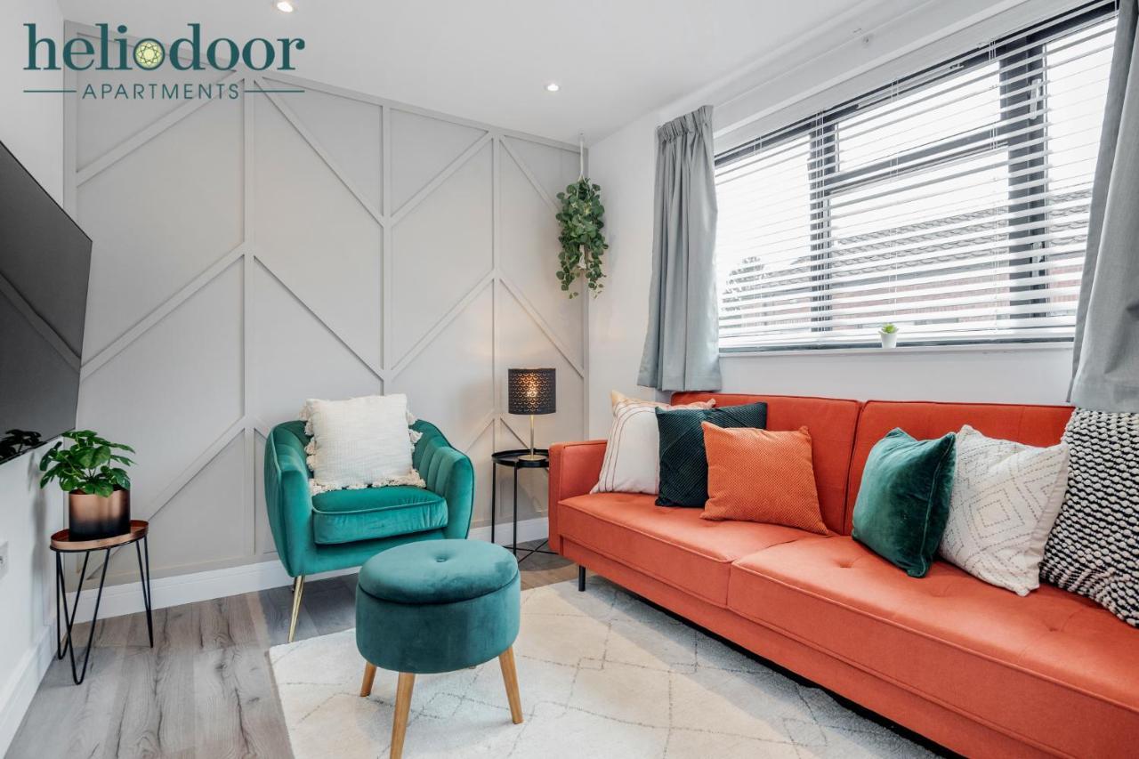 Apartment Apartments, Sleeps Up To 5, Free Parking, Free Wifi & Movies, 7 Mins Drive To Central Station For Direct Trains To London & The North Milton Keynes