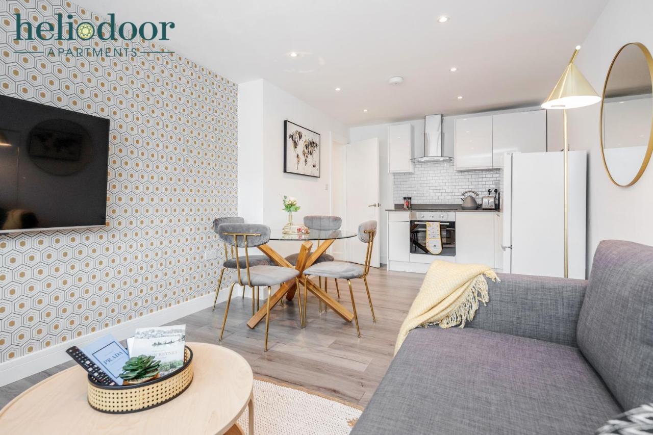 Apartments, Sleeps Up To 5, Free Parking, Free Wifi & Movies, 7 Mins Drive To Central Station For Direct Trains To London & The North Apartment Milton Keynes