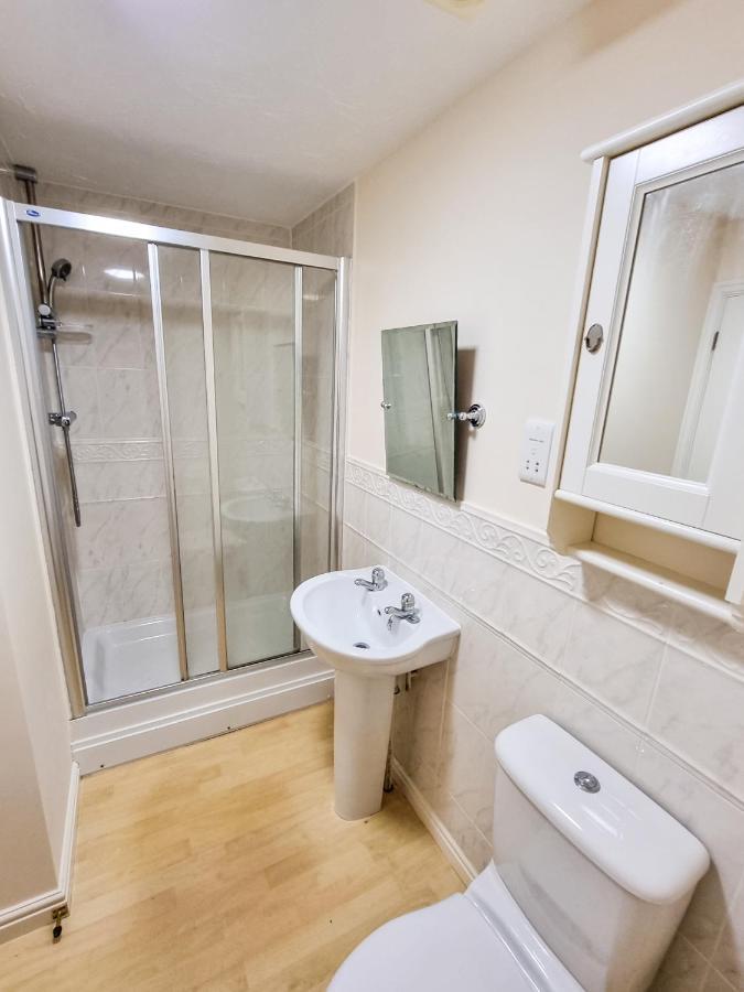 Holiday home House In Area - Smart Tv's, 900mb Wifi Milton Keynes