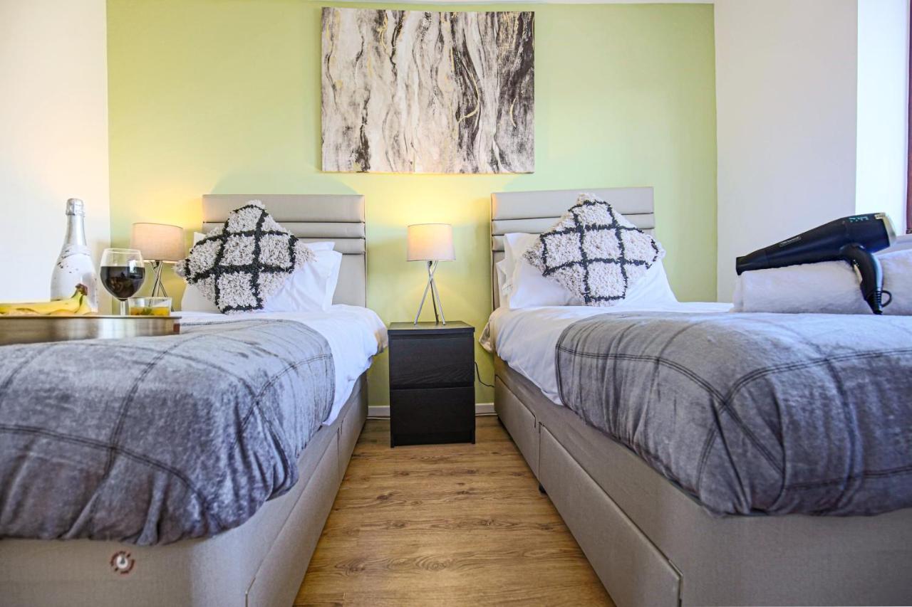 Valens House: City-close Retreat With Smart Amenities *