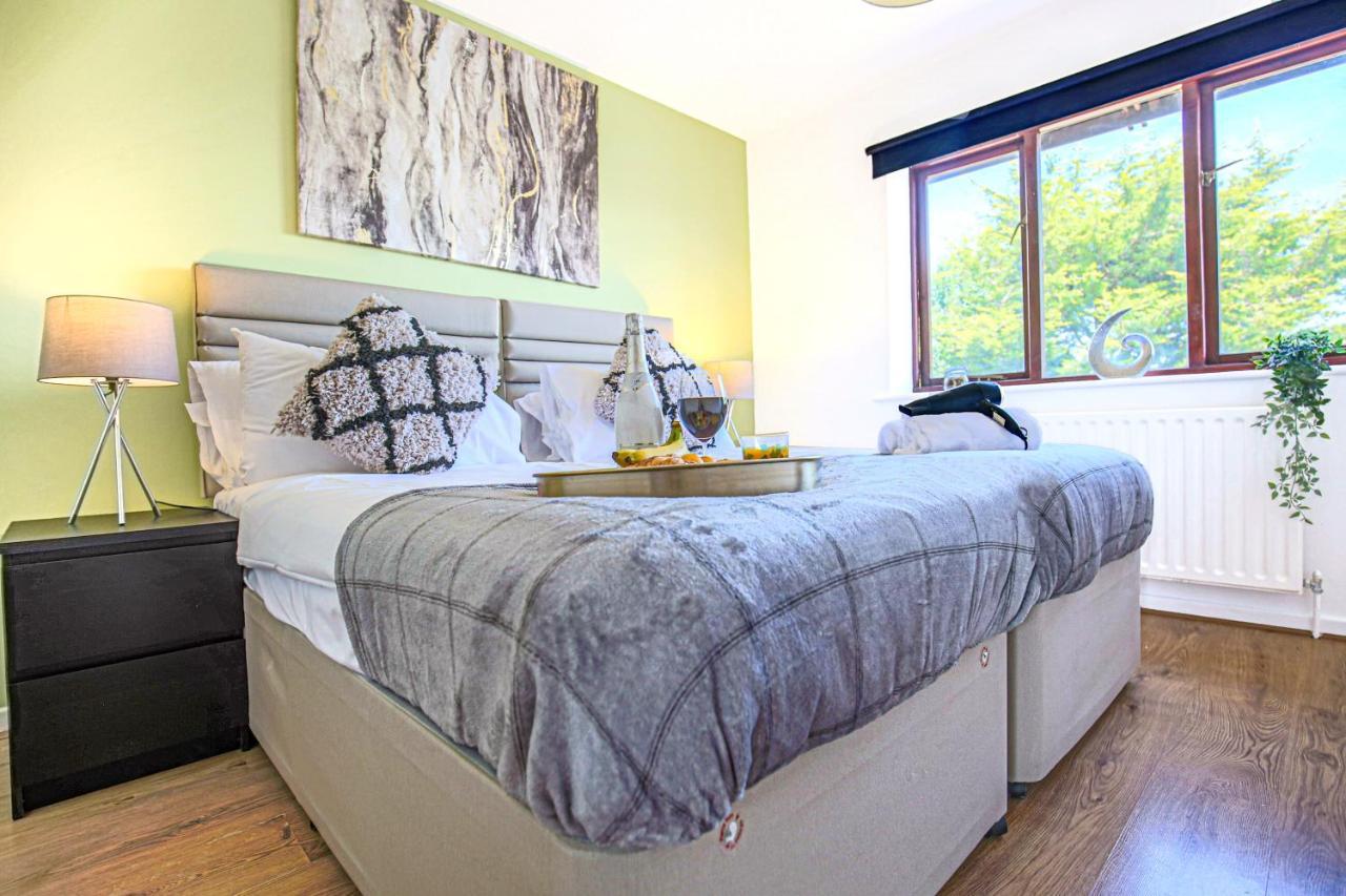 Valens House: City-close Retreat With Smart Amenities Holiday home