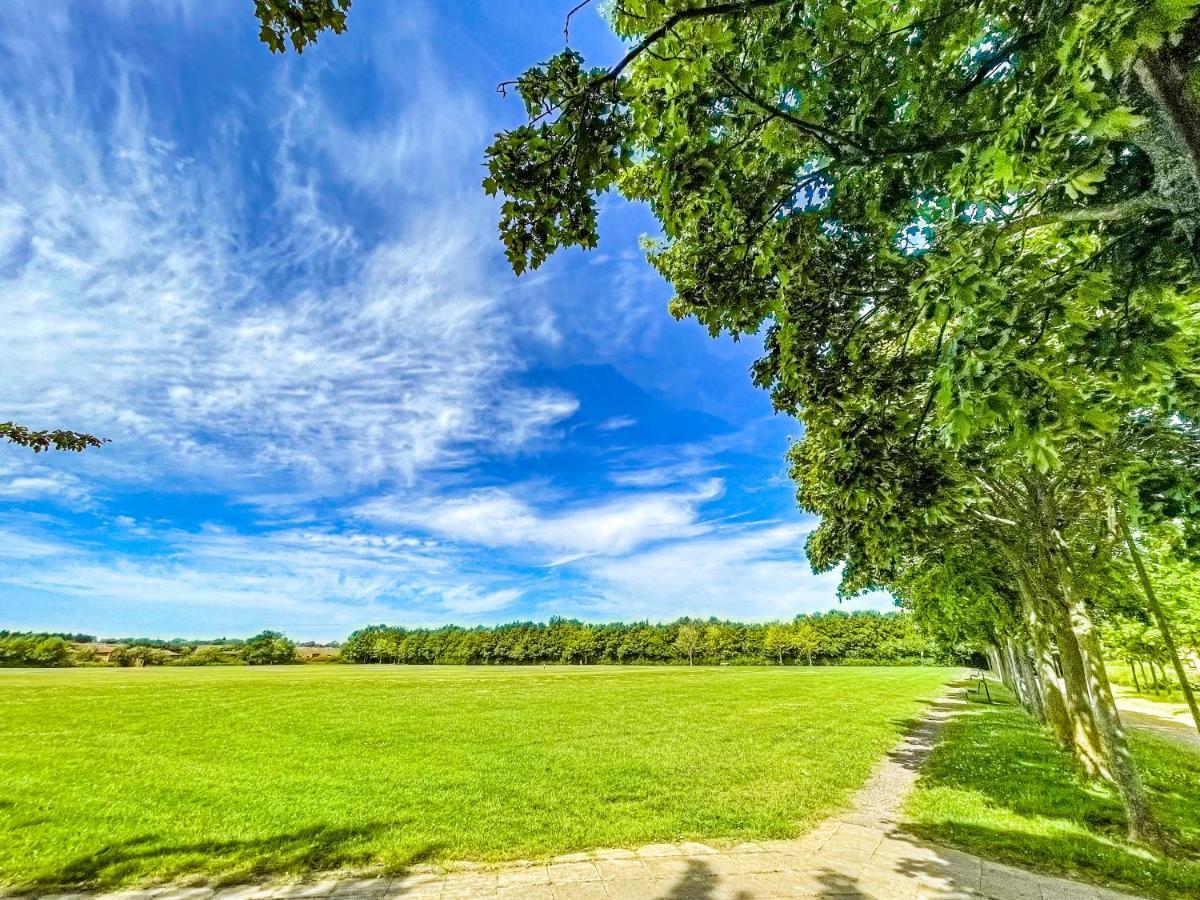 Valens House: City-close Retreat With Smart Amenities Milton Keynes