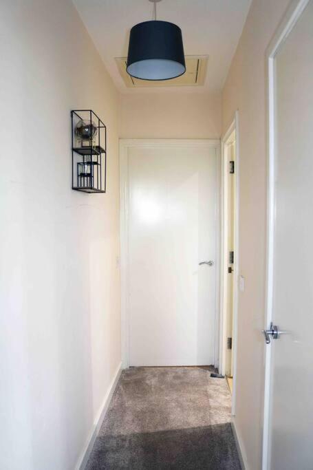 Bright & Cosy 2bed In Mk Centre +parking *