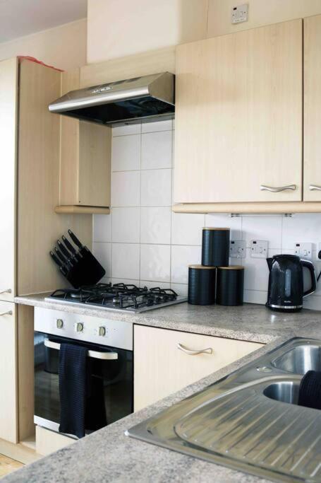 Bright & Cosy 2bed In Mk Centre +parking Apartamento