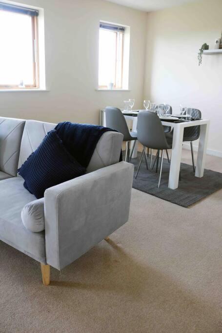 Bright & Cosy 2bed In Mk Centre +parking Apartamento