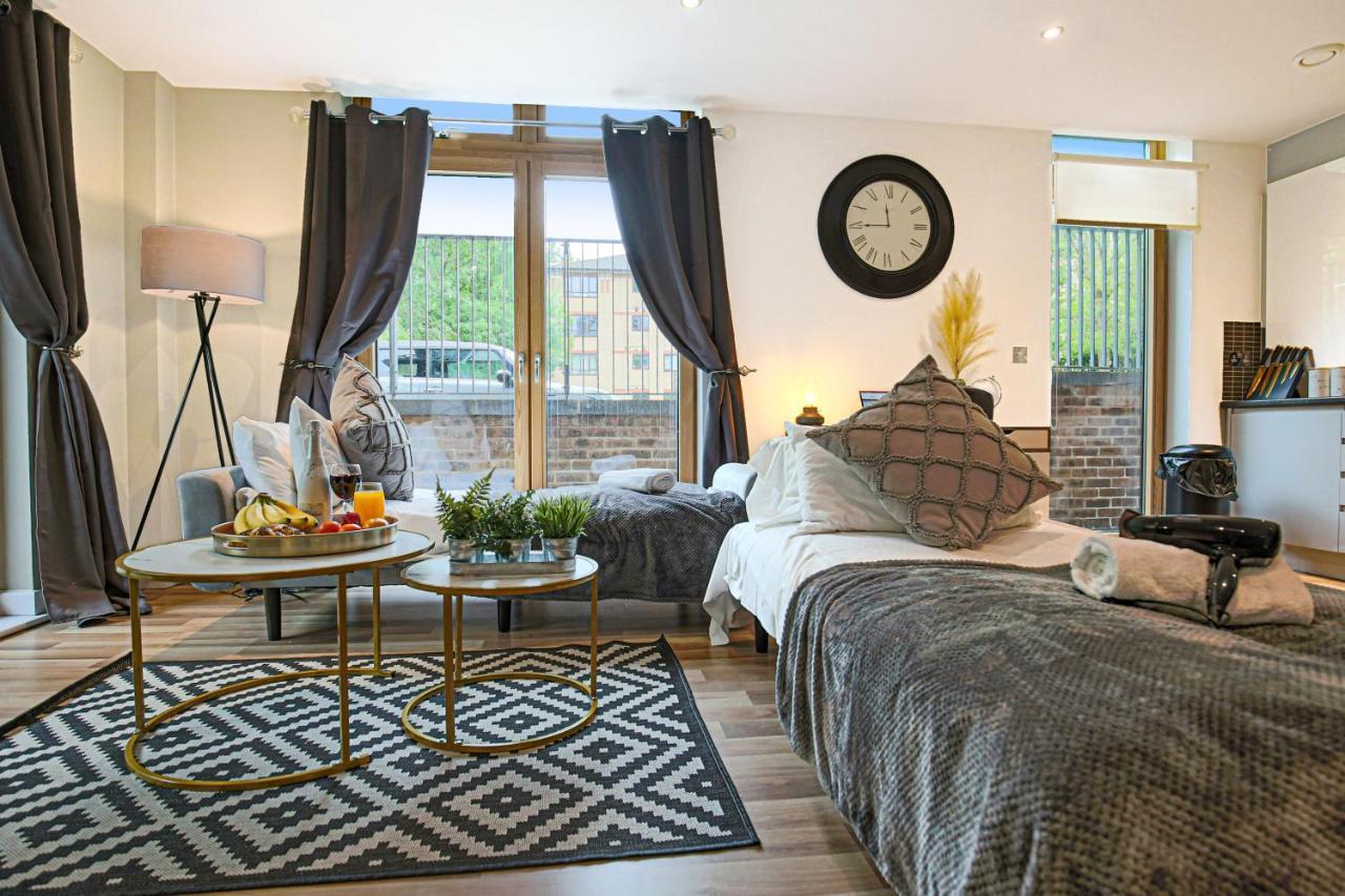 Campbell Park - Centre - Free Parking, Balcony, Super-fast Wifi And Smart Tv With Netflix By Yoko Apartment