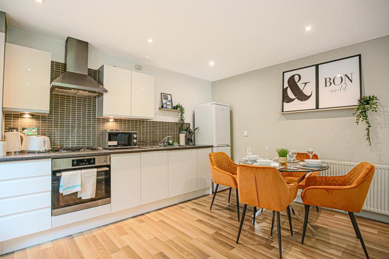 Campbell Park - Centre - Free Parking, Balcony, Super-fast Wifi And Smart Tv With Netflix By Yoko Apartment