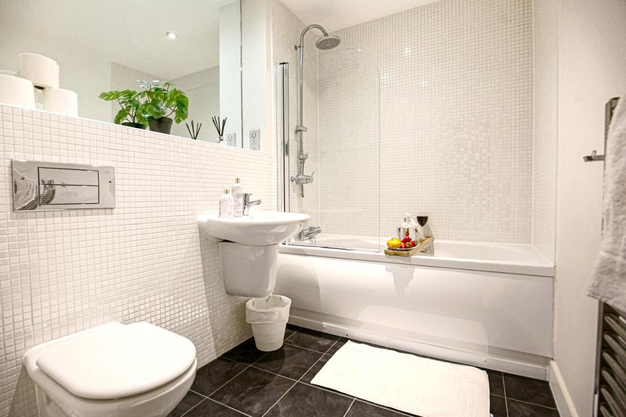 Campbell Park - Centre - Free Parking, Balcony, Super-fast Wifi And Smart Tv With Netflix By Yoko Apartment