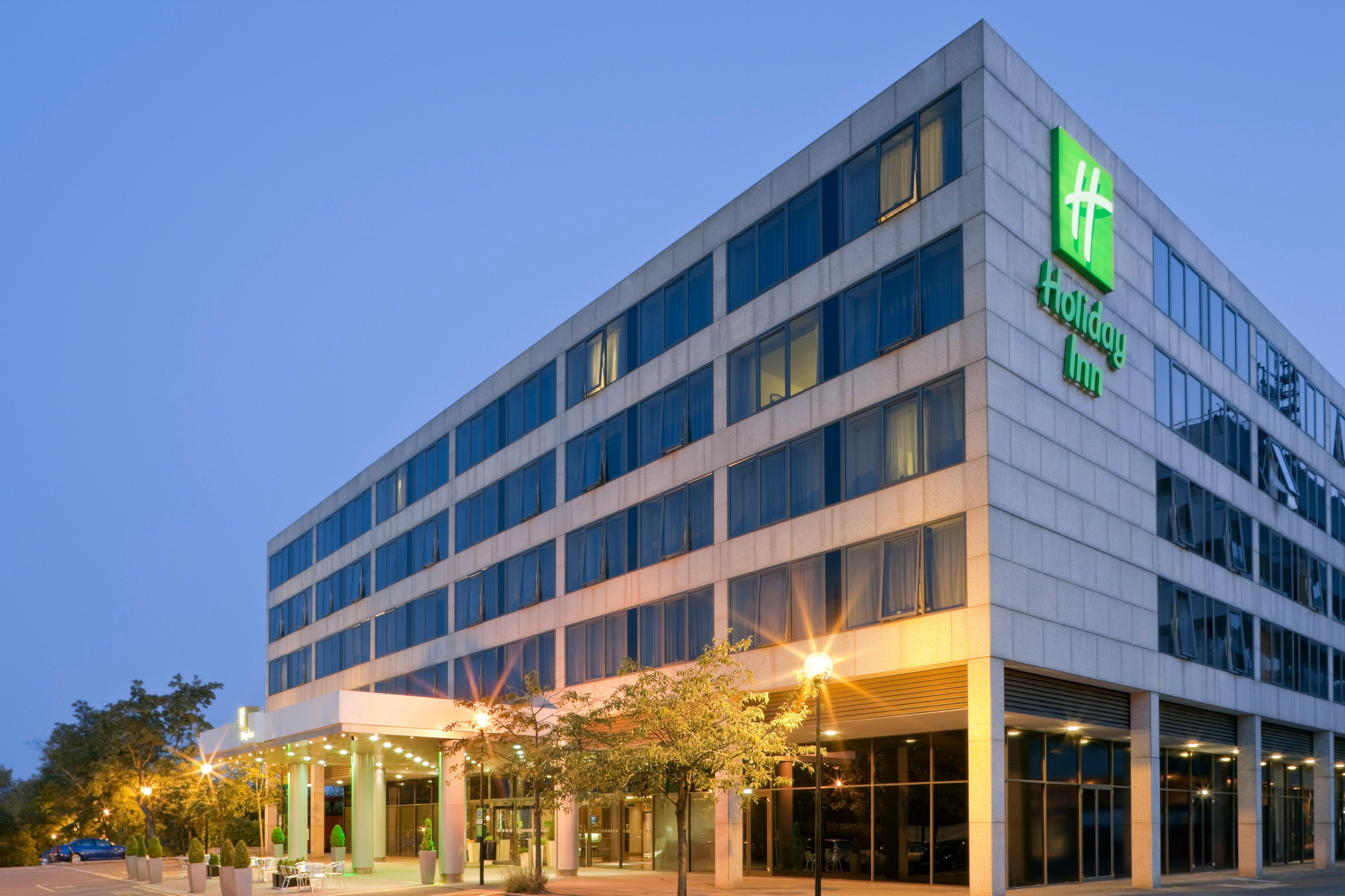 Hotel By Ihg 4*