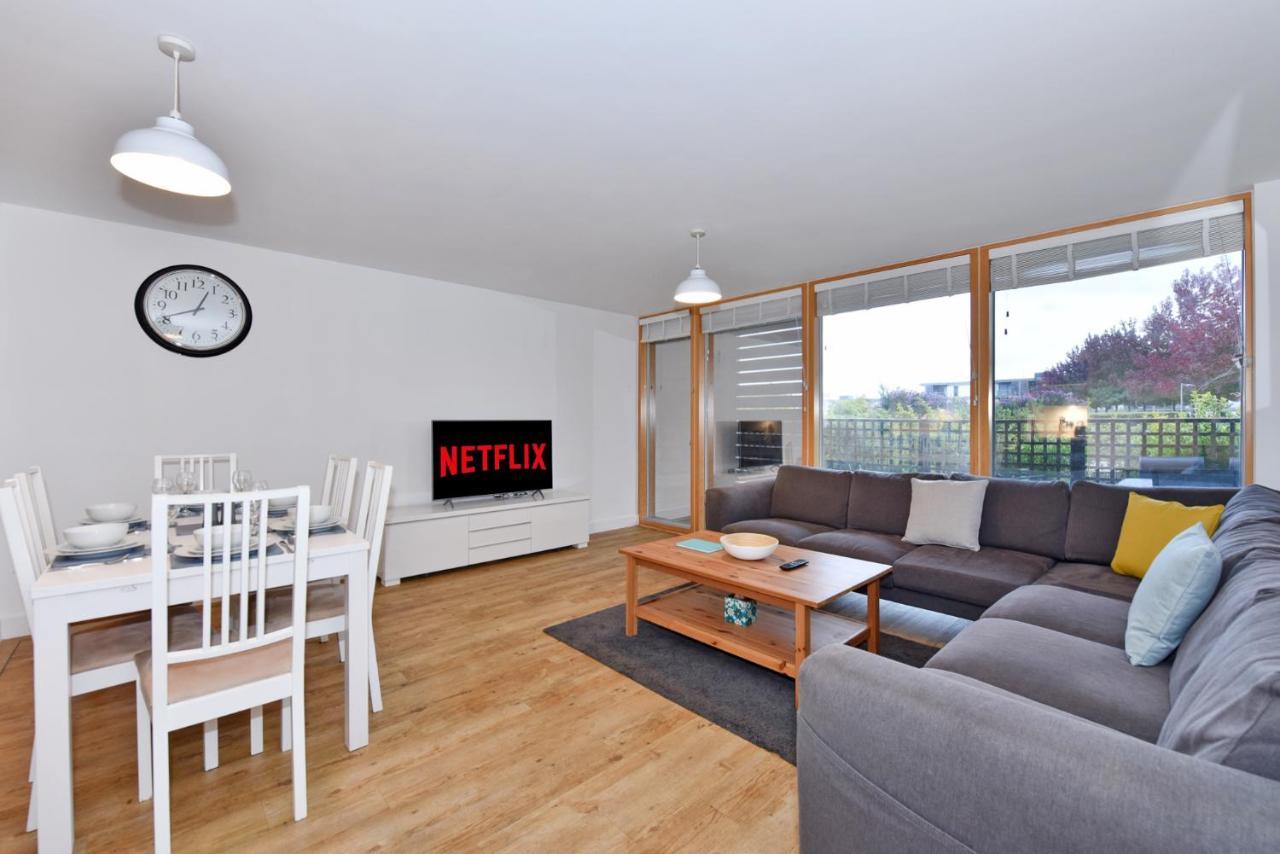 The Vizion Serviced From Pincott - Free Parking, Private Balcony, And Wifi Apartment