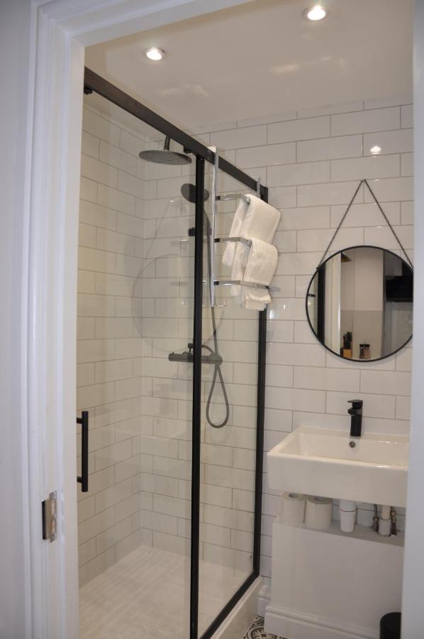 Apartment Luxury Studio- Mk Central- 5 Mins Drive To Train Station-direct Trains To London, Birmingham Milton Keynes