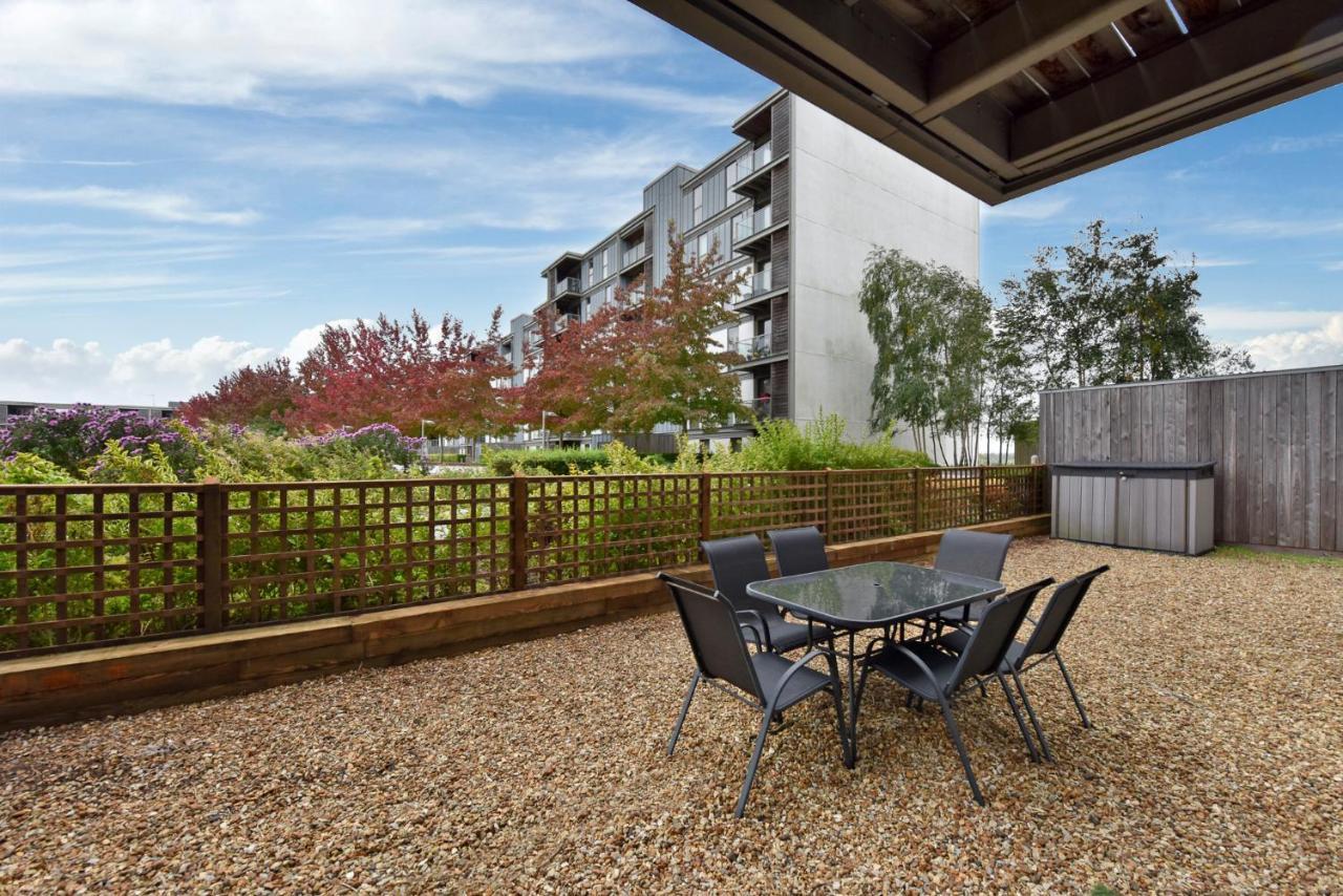 The Vizion Serviced From Pincott - Free Parking, Private Balcony, And Wifi