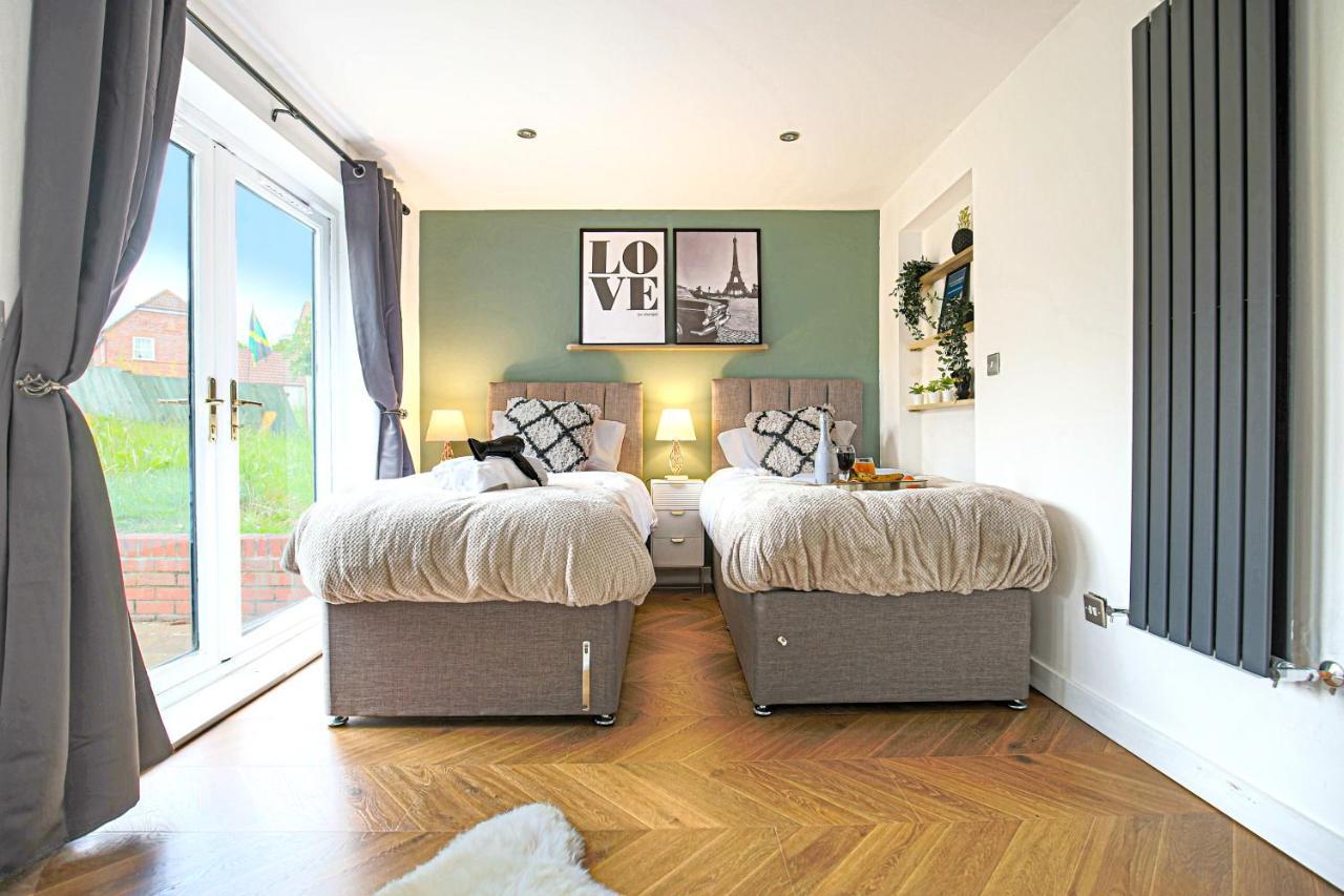 Holiday home Mk House: Family-friendly With Pool Table & Entertainment *