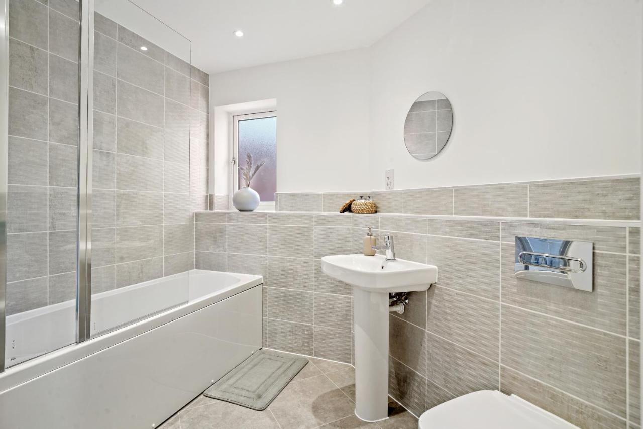Luxury At Holt House Apartment *